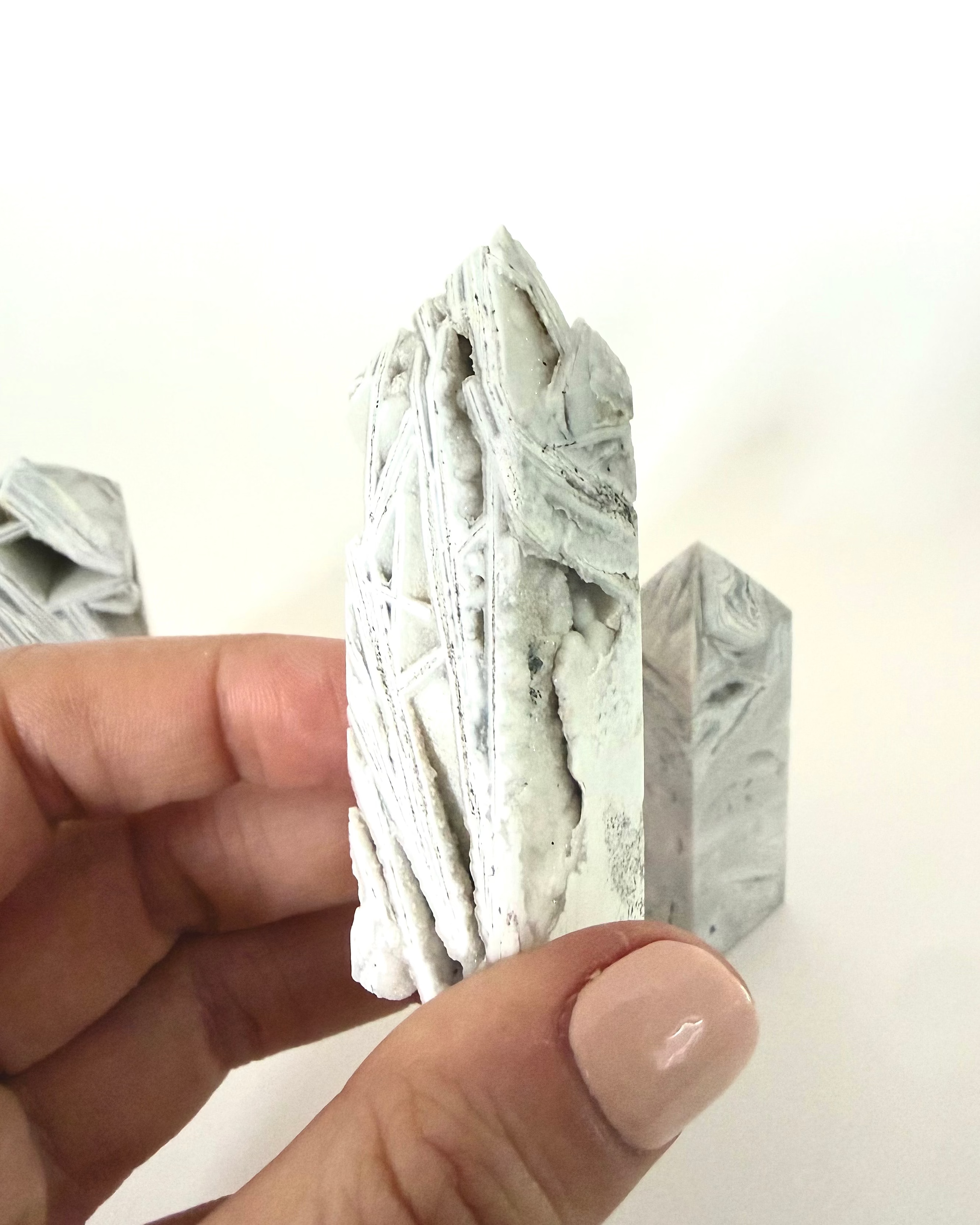 White Lace Agate Point